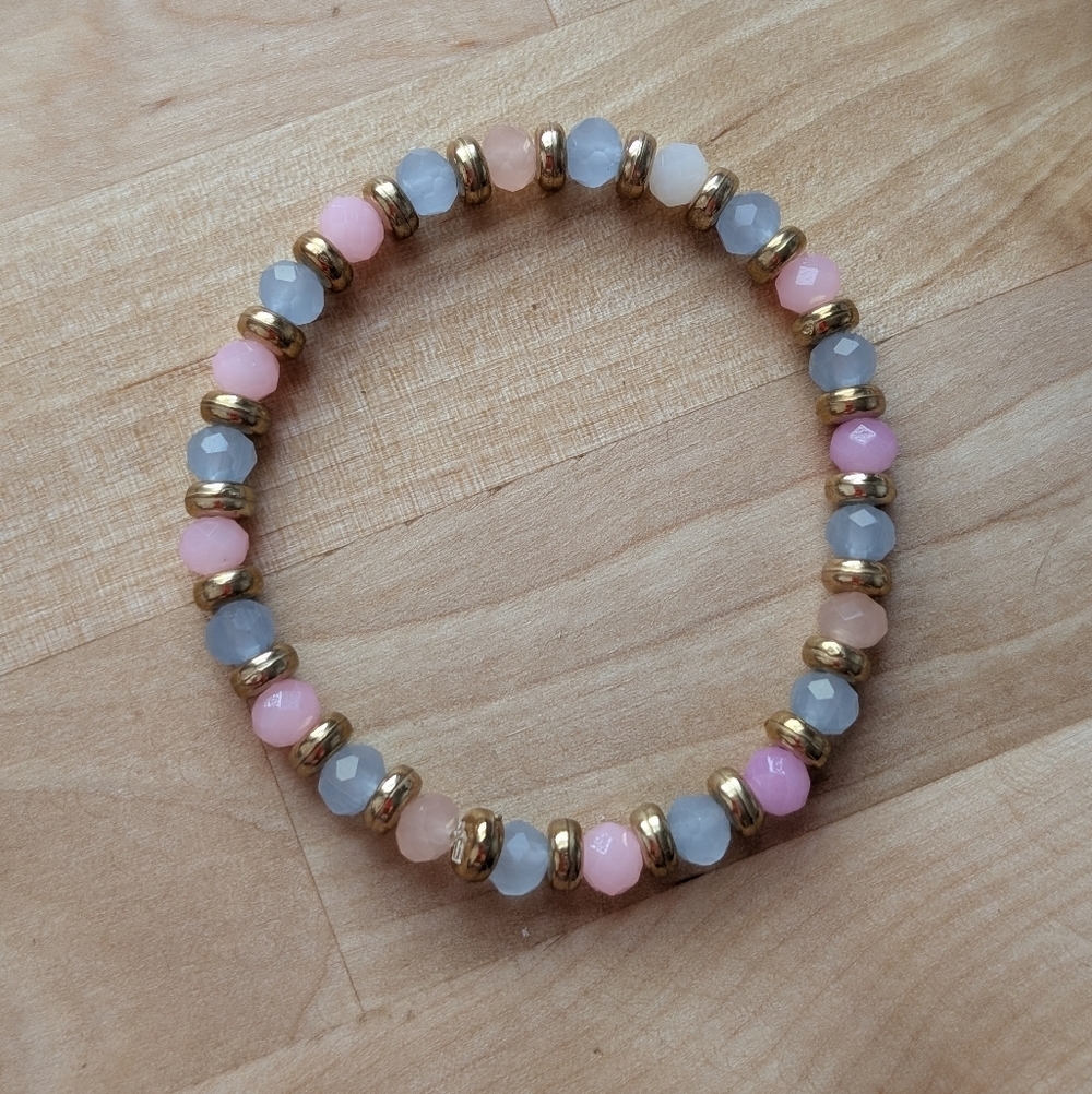 Gold and Pastel Beaded Stretch Bracelet